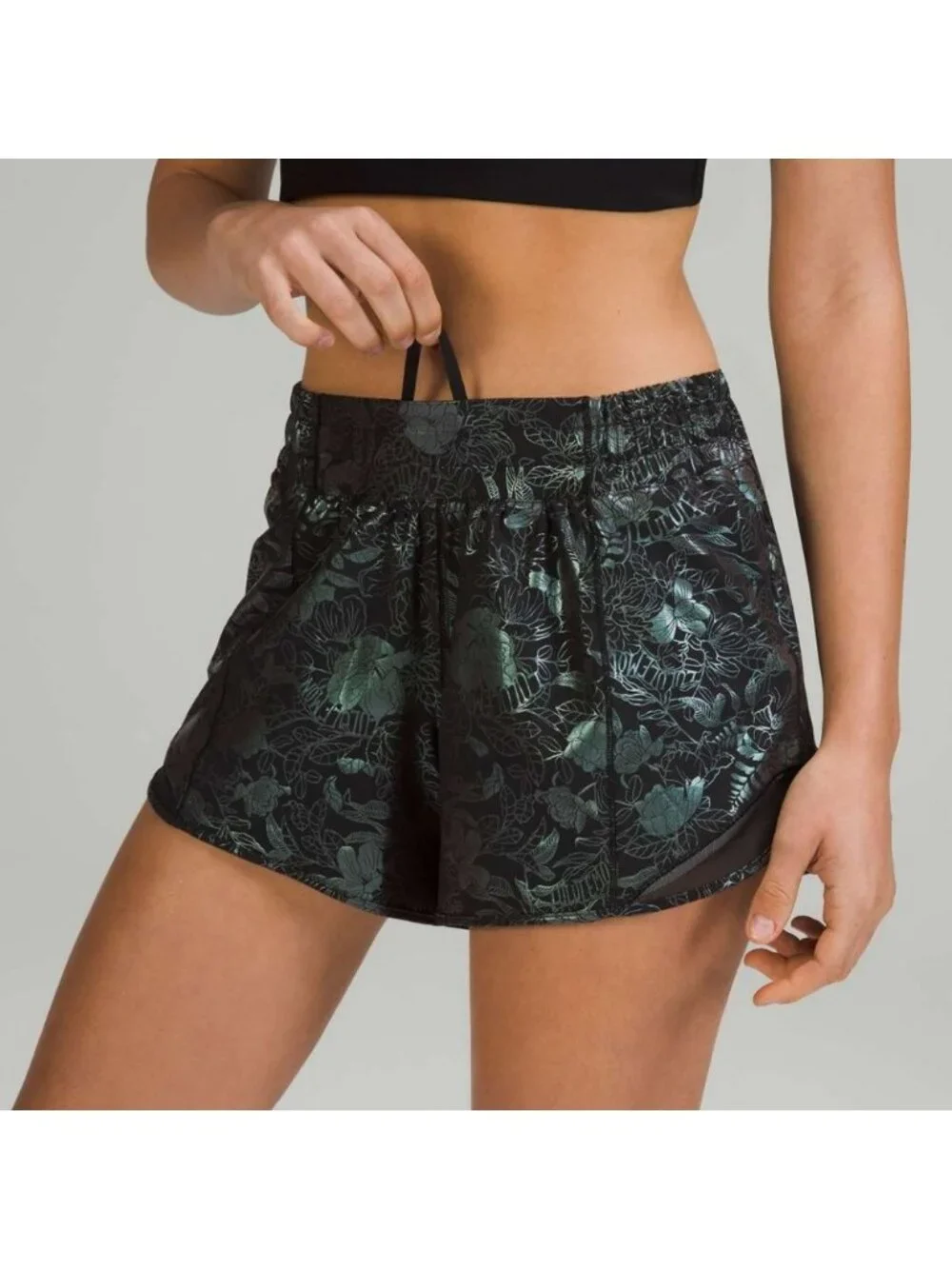 Lululemon Hotty Hot Low-Rise Lined Short 4